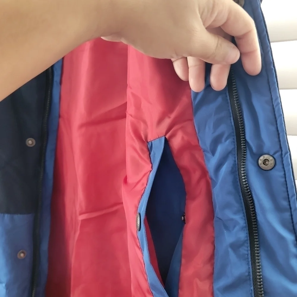 Marc Ecko mens vest size XL..Red black and blue..